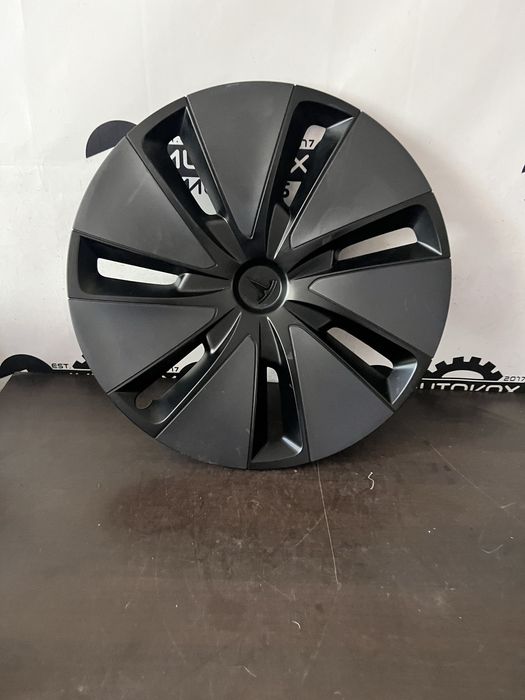 Capac roata 18" Tesla 3 Highland