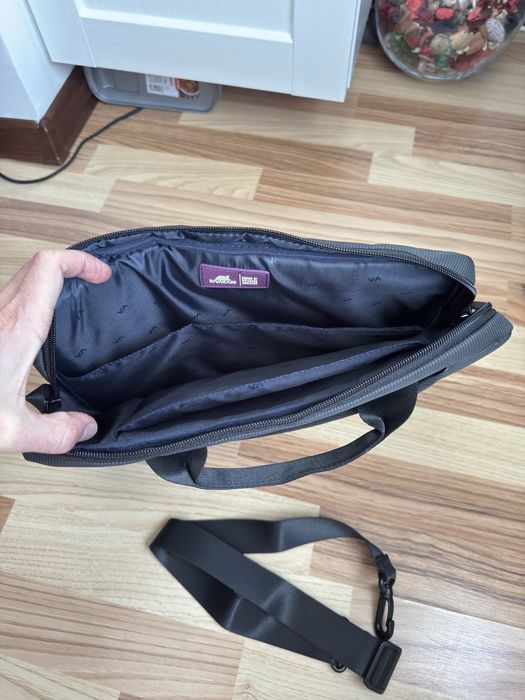 Geanta laptop RIVACASE 8720, 13.3", poliester, gri, produs nou.