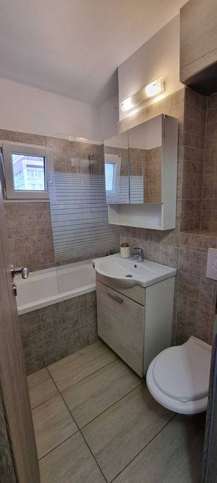 Apartament de inchiriat 3 camere Piața Miniș