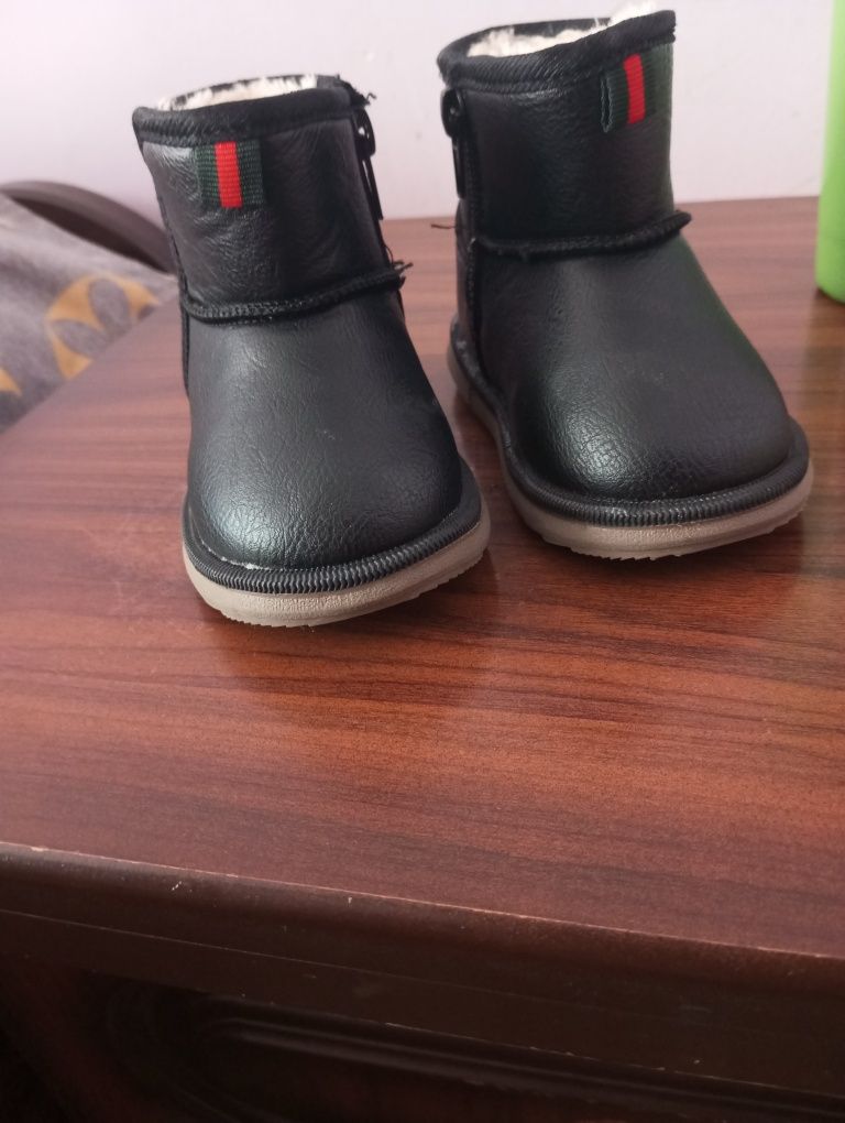 Новые сапоги для ребёнка