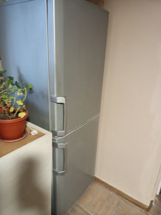 Хладилник фризер Беко