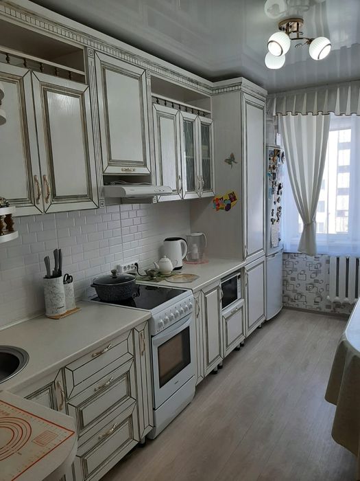 Продам 3-х комнатную квартиру. Камзина 25