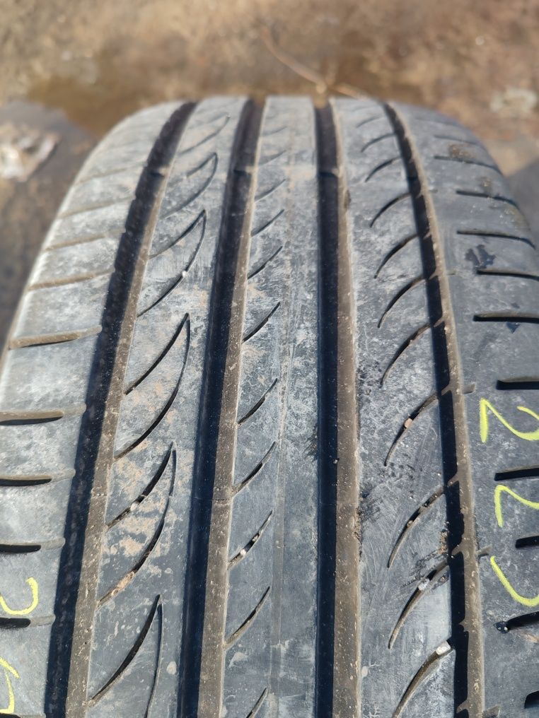 1x 225 55 18 vara Pirelli