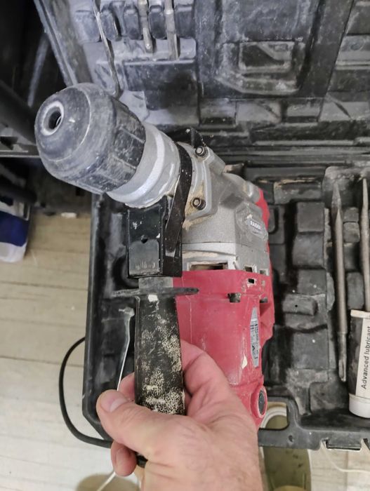 Продавам перфоратор Raider RD-HD52