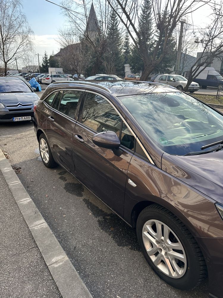 Opel Astra Sports Tourer+ 2016