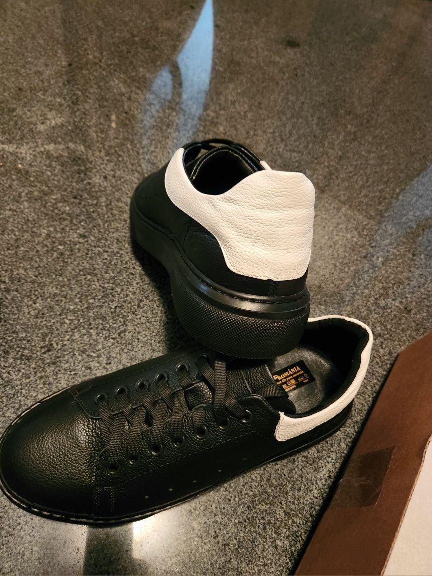 Pantofi smart casual