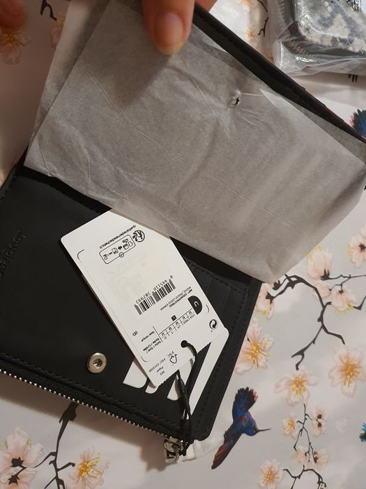 Portofel desigual dama argintiu nou