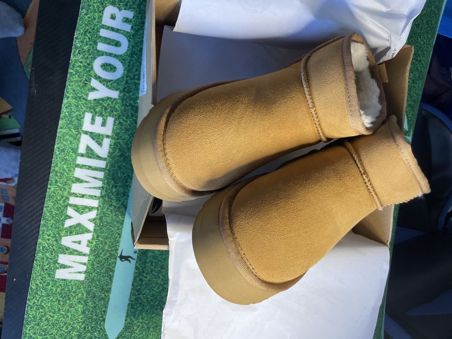 Ugg mini platform