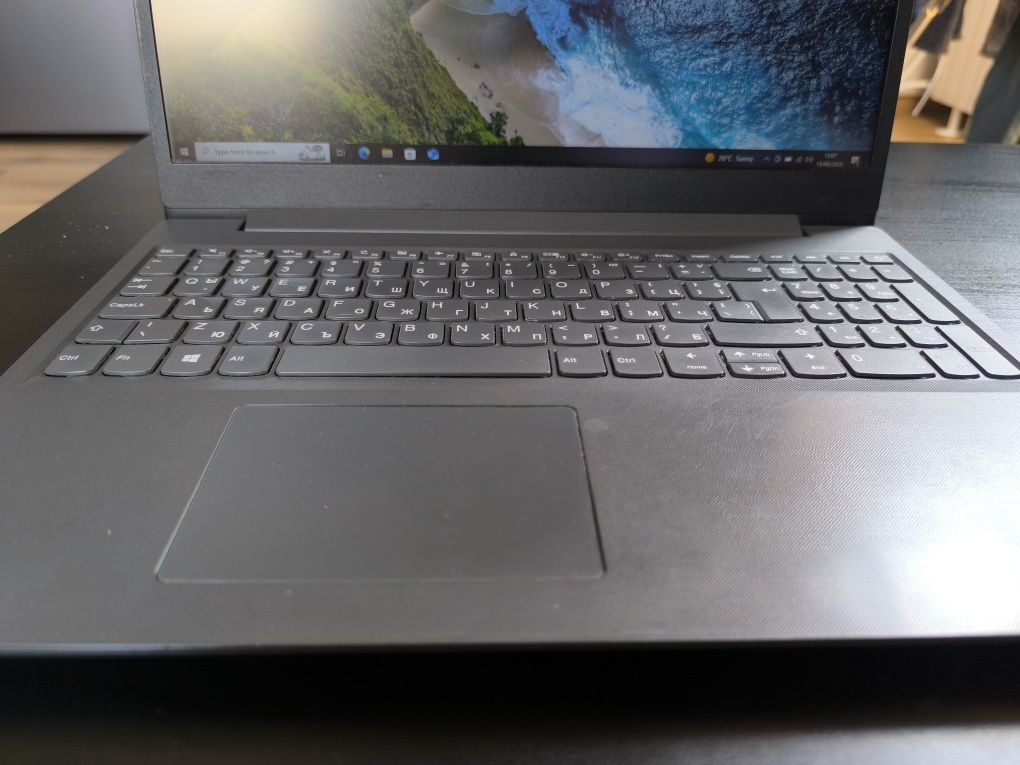 Laptop Lenovo V155-15API