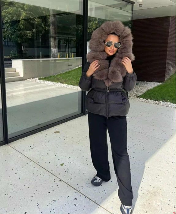 Чисто ново яке с яка от лисица