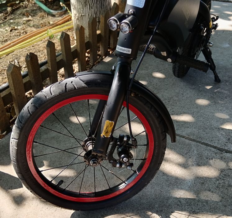 Bicicleta electrica, URBAN GLIDE, cu accelerație, autonomie 40 km