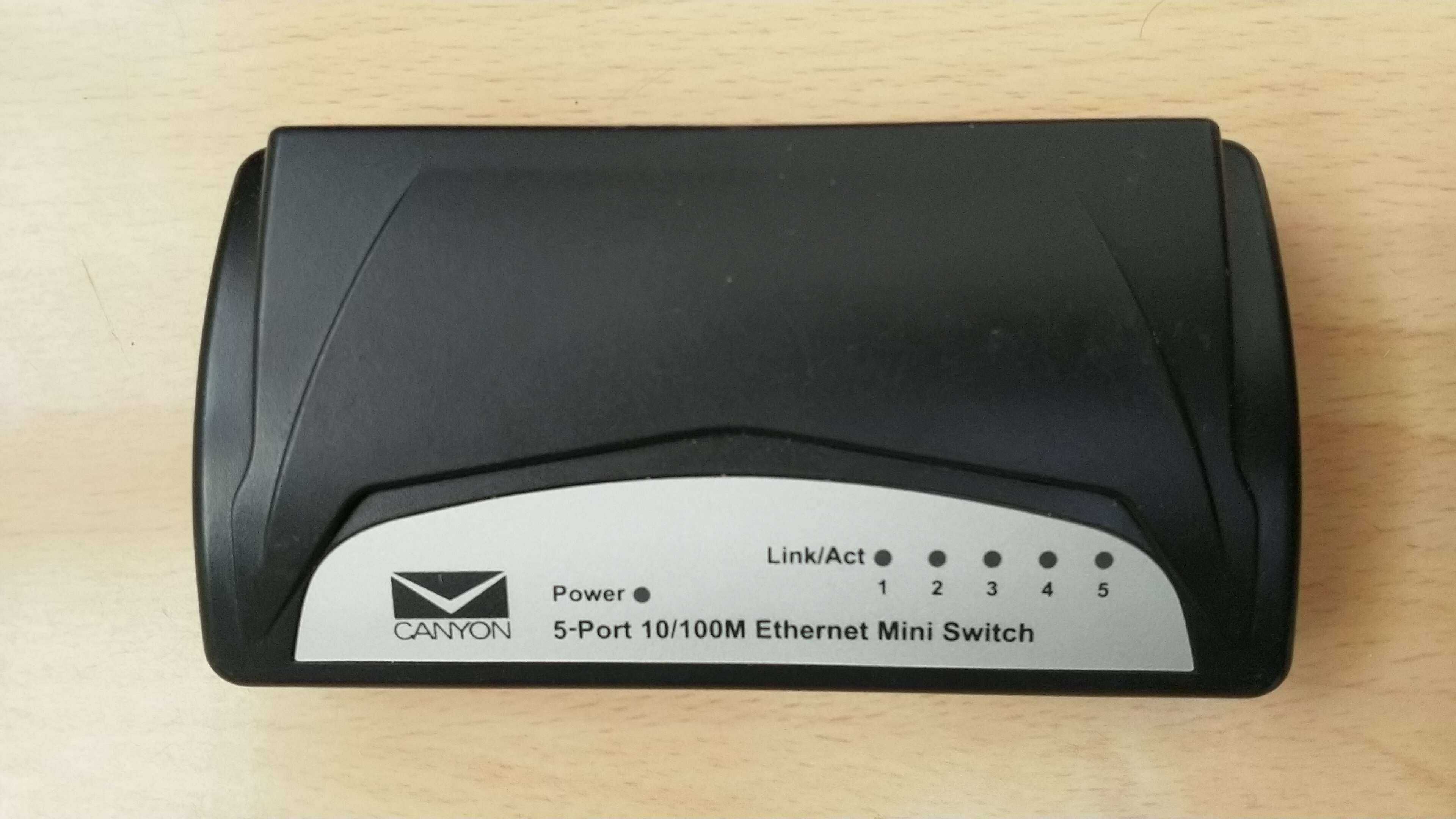 Router Wireless N 300Mbps. Model:TL-WR941ND
+ Switch 5-Port 10/100M.