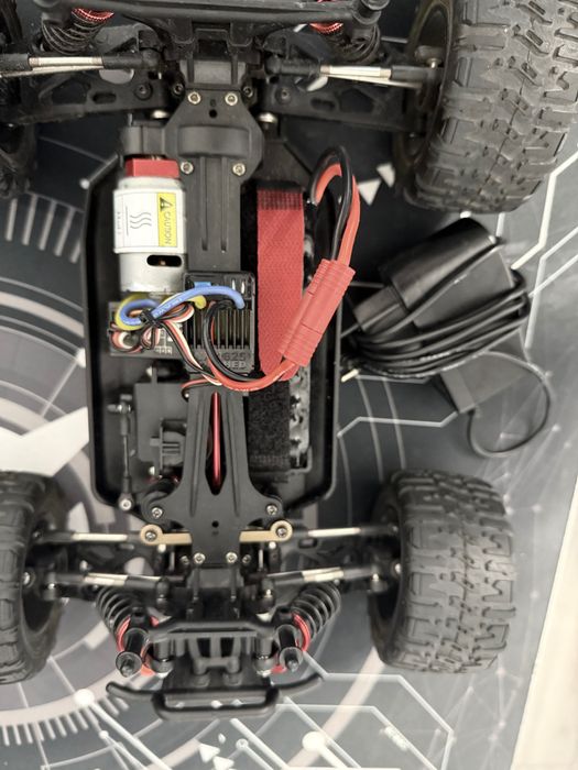 Automodel Batan MTruck 4X4 / 1:16 - vezi descriere