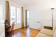 dau spre inchiriere apartament in Paris, Franta, central si renovat.