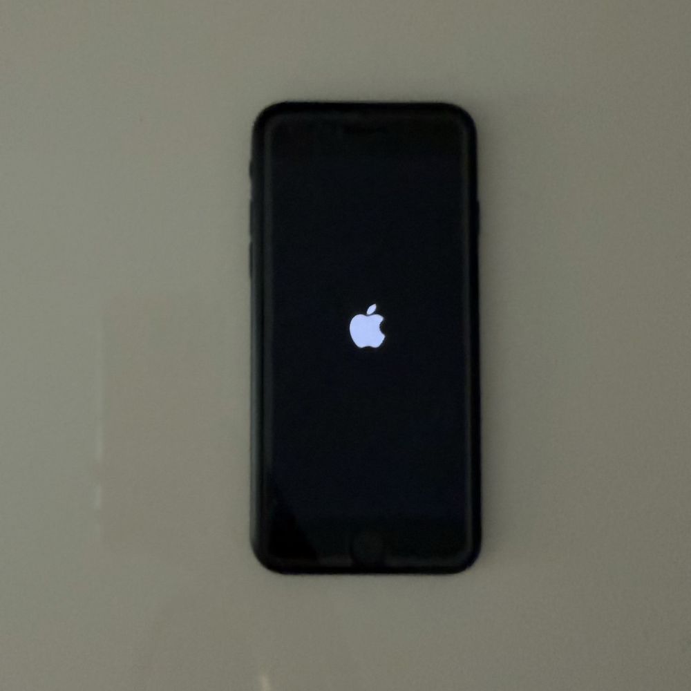Iphone SE (2022), Midnight, 64GB