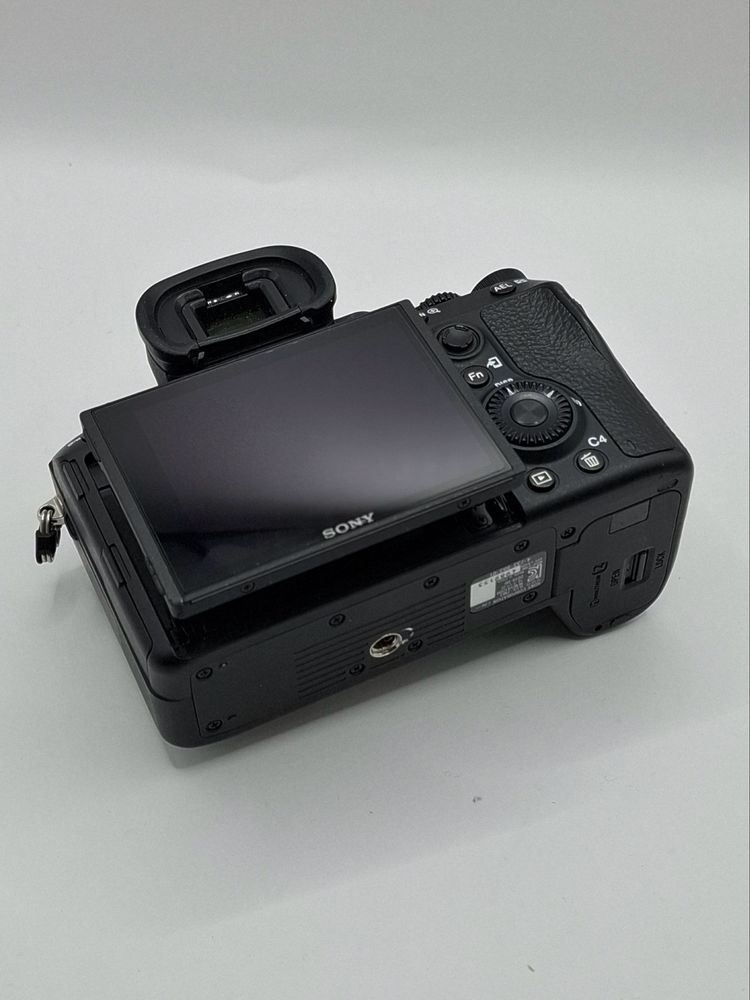 Sony a7 III sotiladi