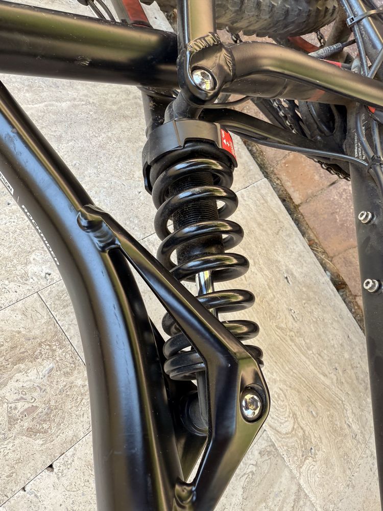 Електрически велосипед Rockrider с вграден Bafang мотор