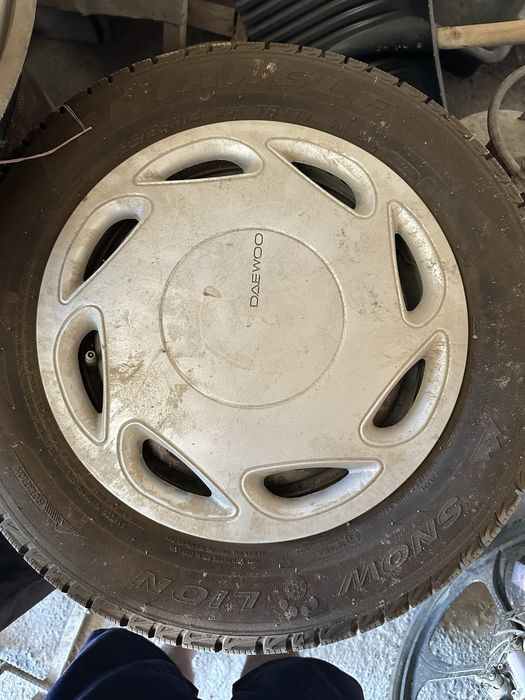 Продается шины комплект с дисками