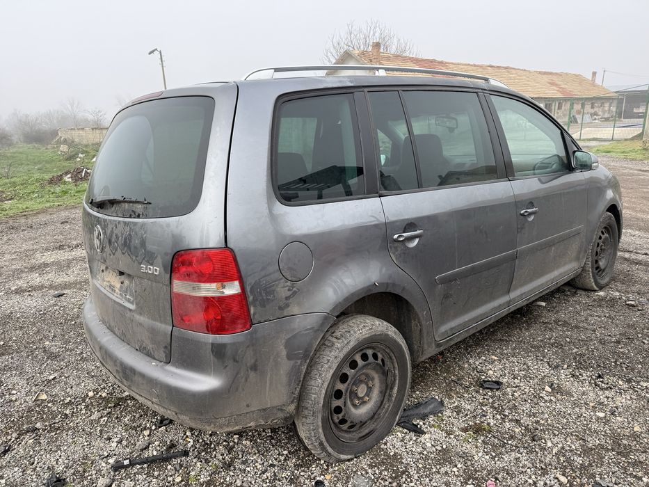 W touran на части 2.0 тди 136 коня