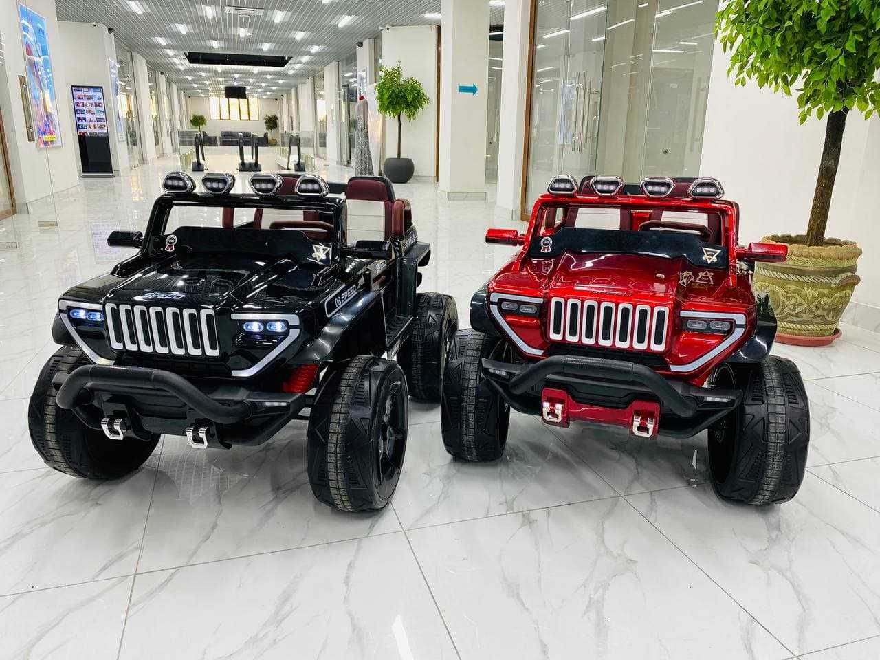 Детский Jeep 4WD электромобиль  с дистанционным управлением.