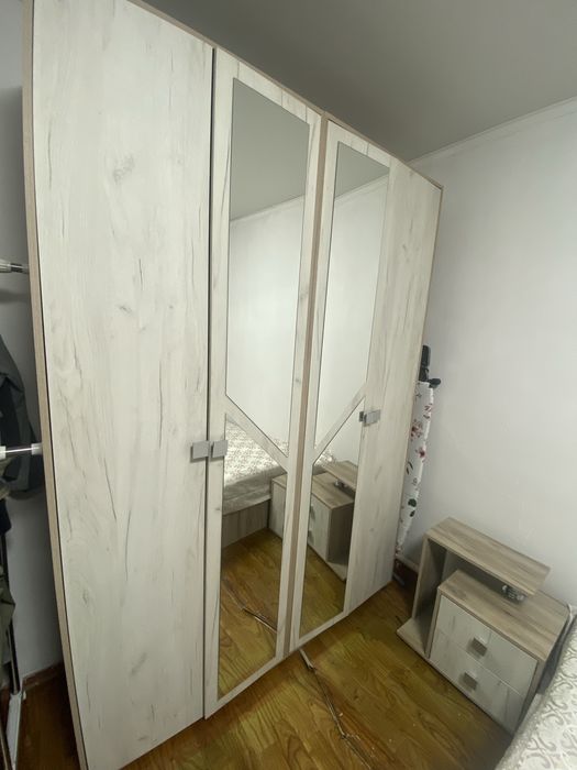 Продам спальний гарнитур