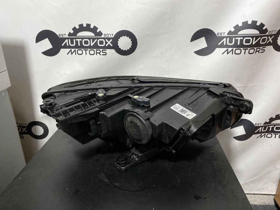 Far stanga full led Vw Passat B8 de la 2020