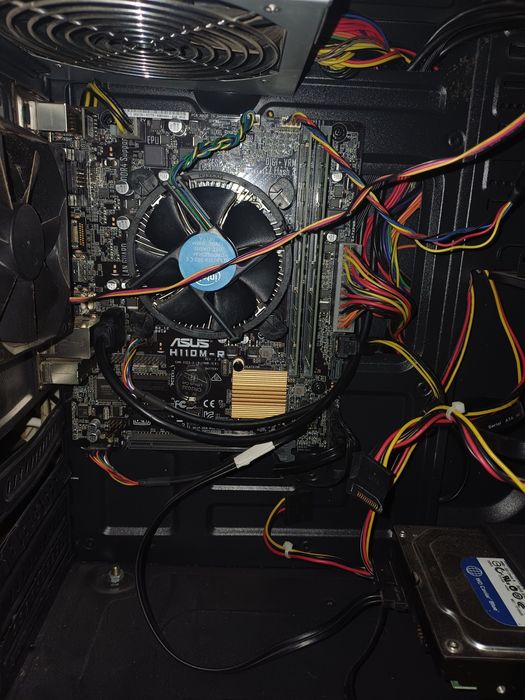 Vând acest calculator