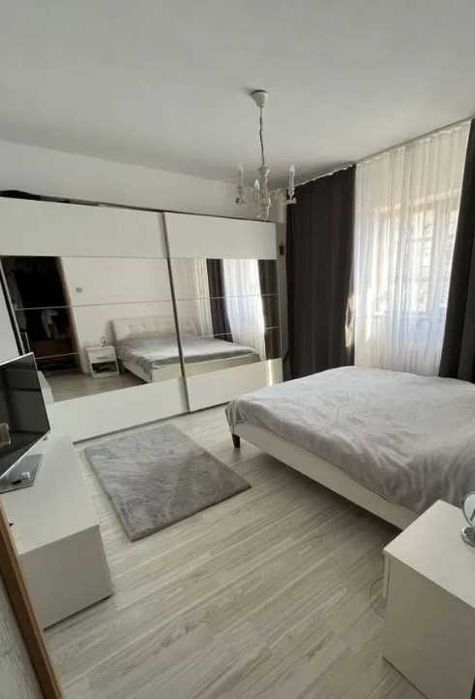 Дава се под наем Двустаен апартамент в Пловдив, Гагарин - 60 кв.м за 204 € - Снимка #1