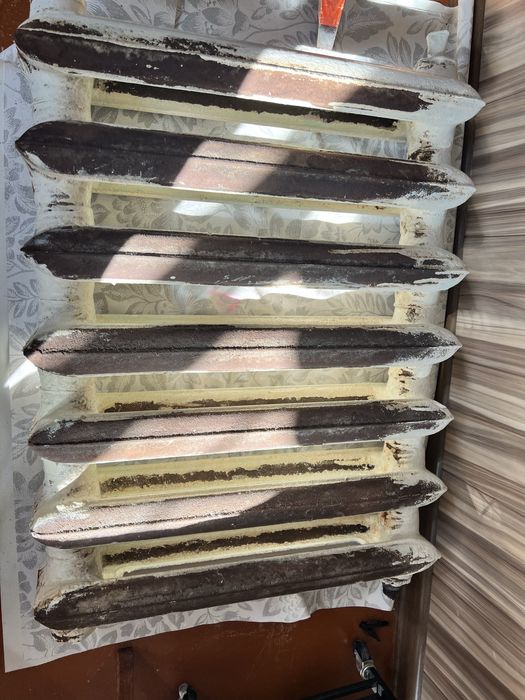 Продам Б/У батарею 7 секций