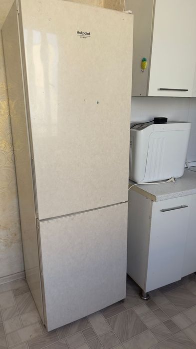 Продам холодильник