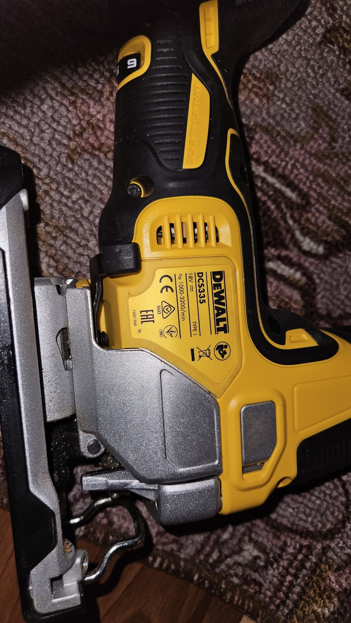 Продам Dewalt лобзик и орбиталку