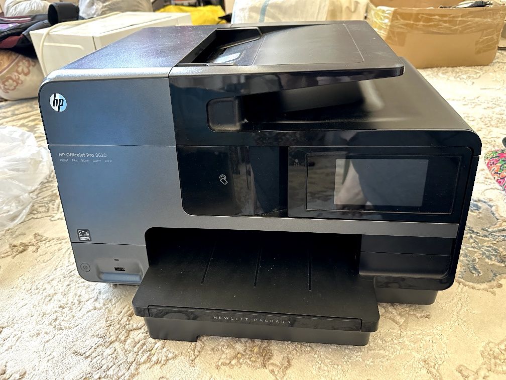 HP OFFICEJET PRO 8620 rangli printer.