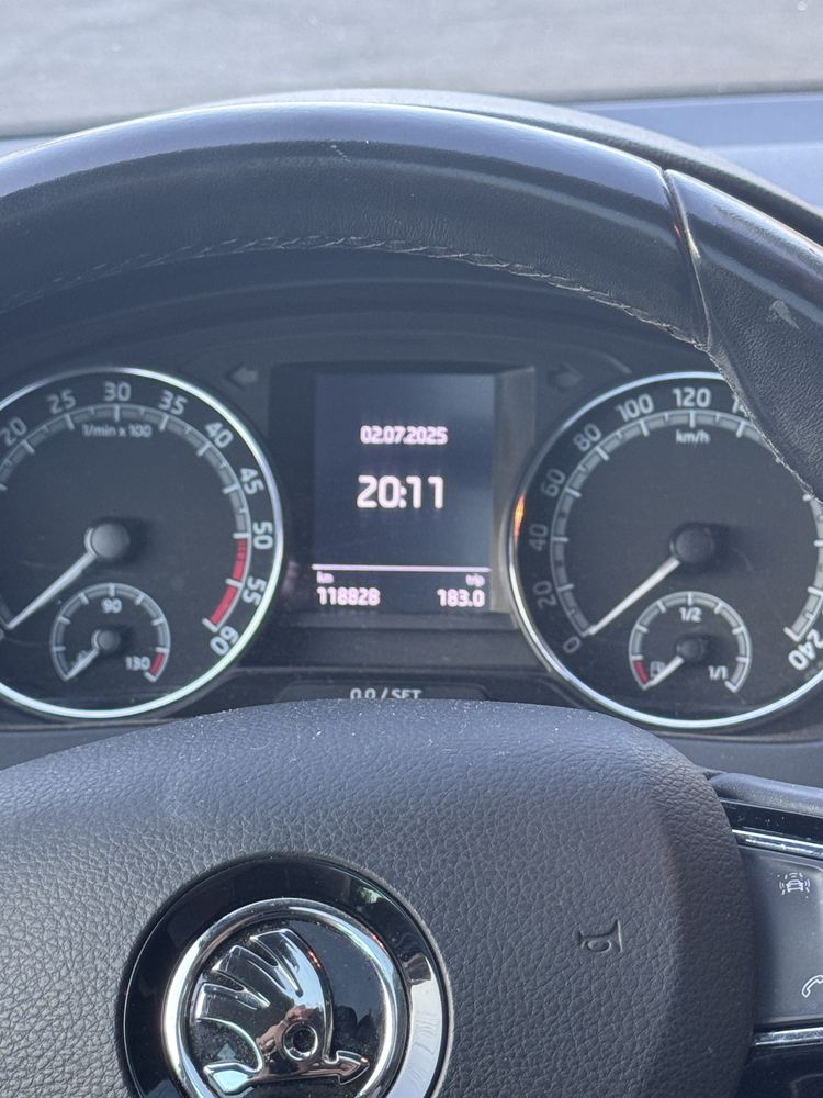 Skoda Rapid automata/panoramic