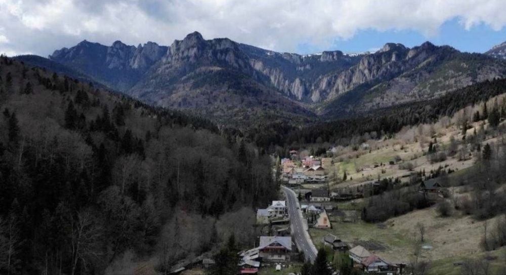 Teren Izvorul Muntelui