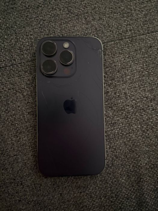Vând iphone 14 pro