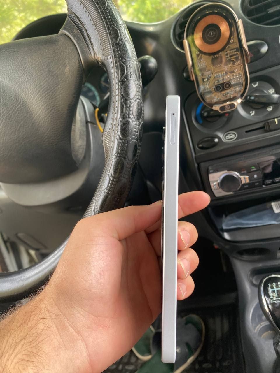 Model: samsung A16 
Xolati: ideal
Kar dak bor
Xotirasi: 64