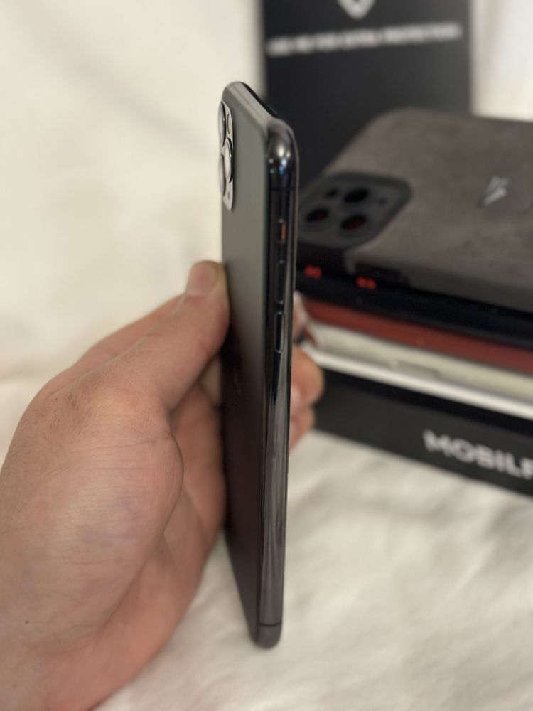 Iphone 11 Pro Max в Перфектно състояние