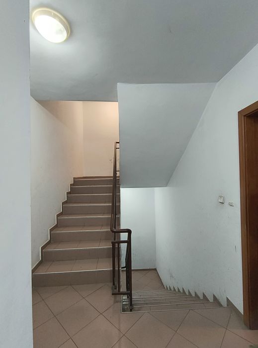 Дава се под наем Тристаен апартамент в Пловдив, Кючук Париж - 87 кв.м за 418.2 € - Снимка #4