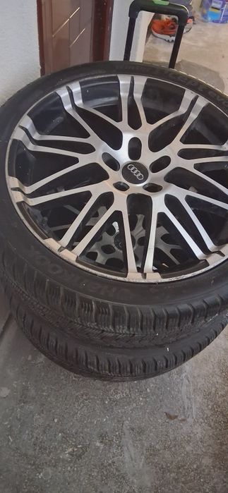 Vand jante audi  si cauciucuri iarna