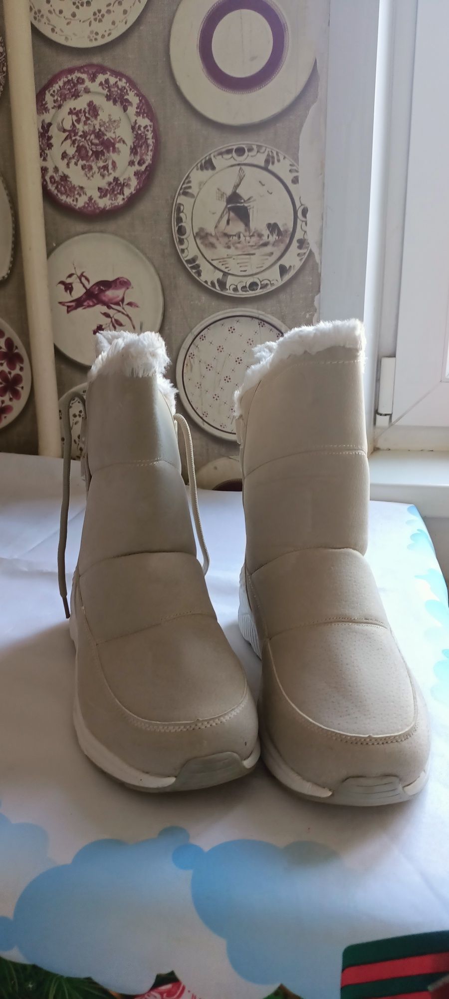 Продам женскую обувь