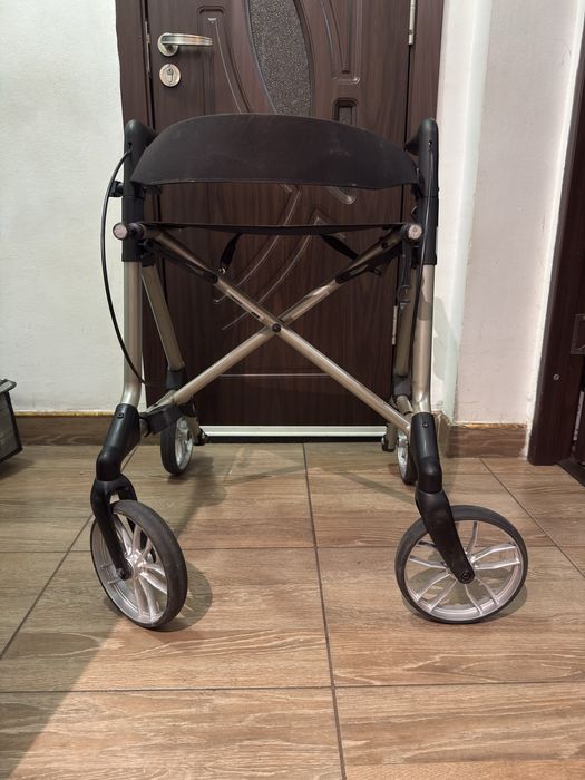 Vând Cadru de Recuperere bătrâni dizabilități cu sezut si frane