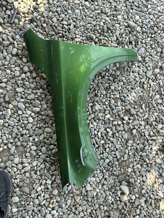 Aripă stânga față mercedes gla x156.