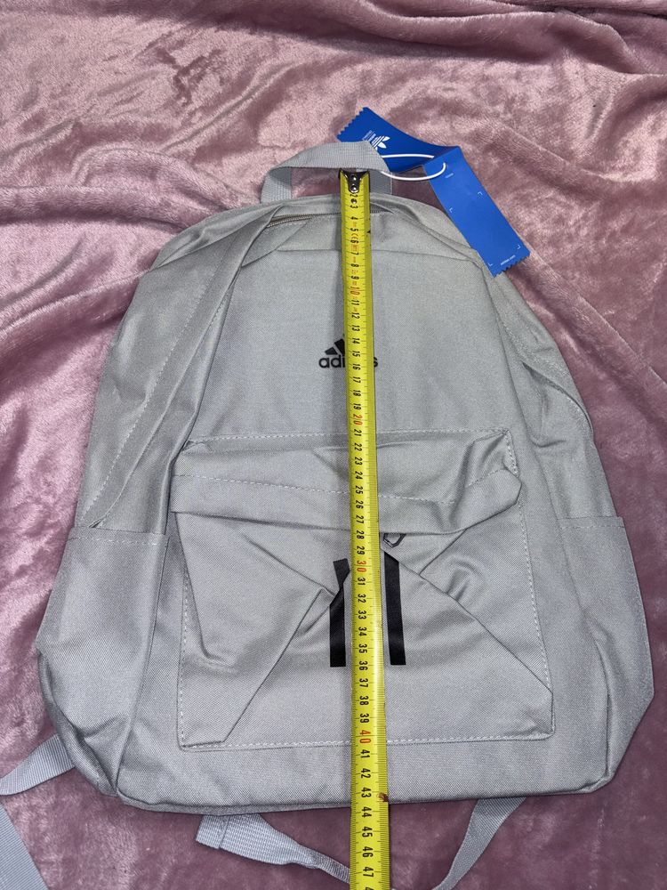 Ghiozdan rucsac Adidas Gri Bej Crem Negru eticheta