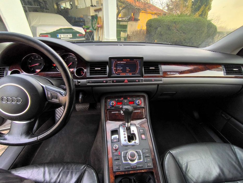 Audi A8 – Отлично състояние, пълно оборудване, без ръжда!
