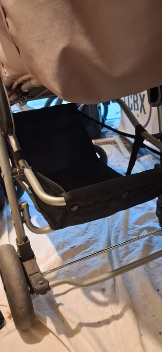 Функционална количка Vegas – с легнало положение, дъждобран и лесно сг