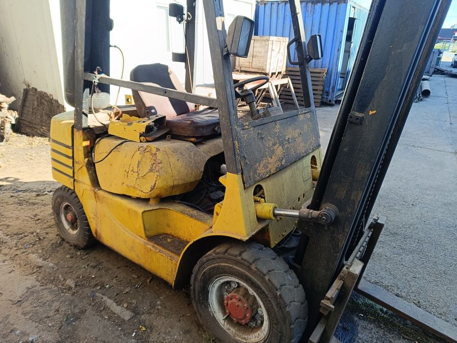 Vând Stivuitor Caterpilar motor diesel( factura)