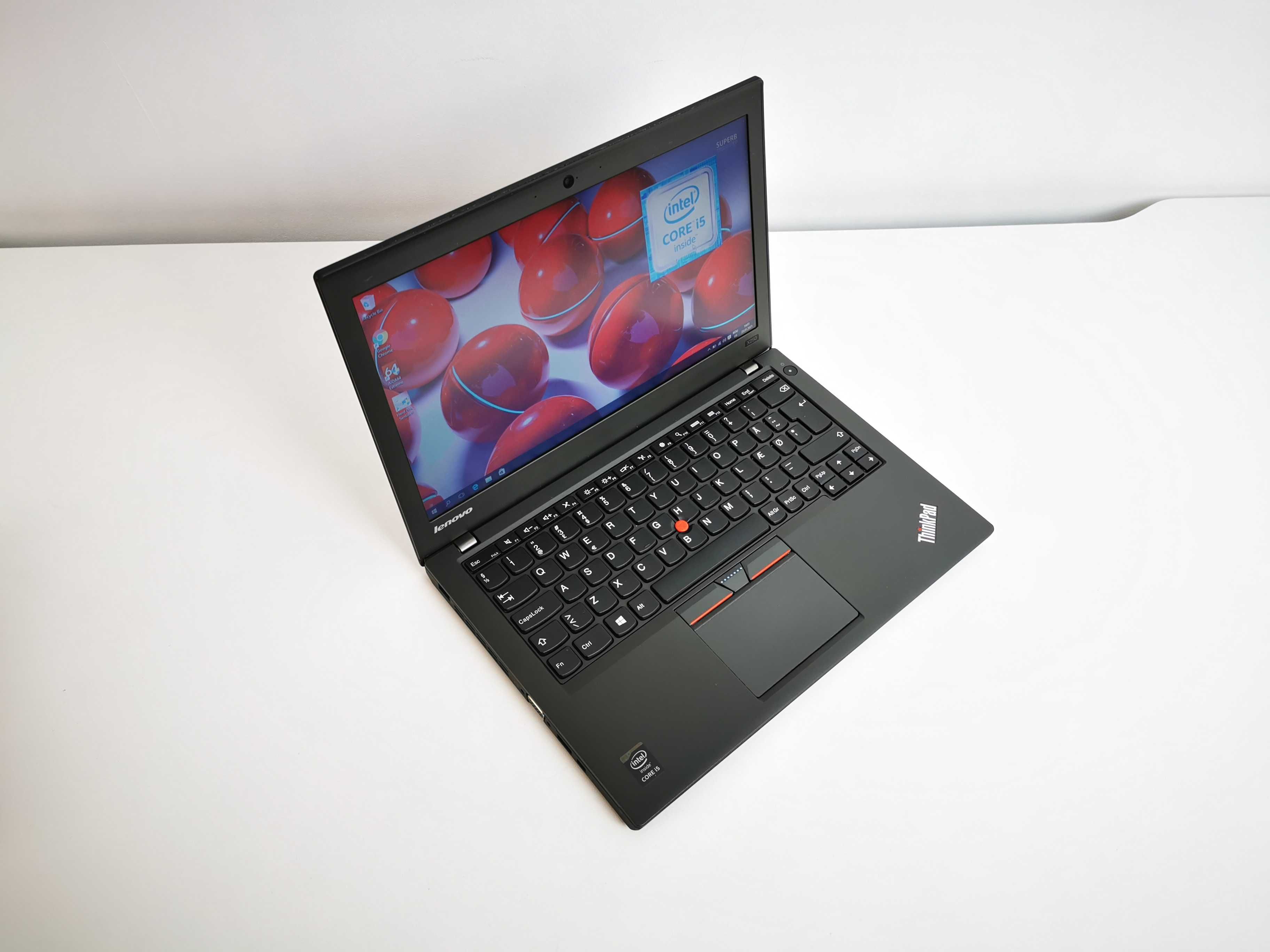 Superoferta! Laptop Lenovo X260 i5 SSD  ultrabook GARANTIE 1 an