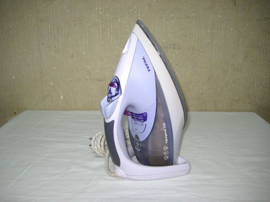 Утюг Tefal 2200w оригинал (made in France) отличном рабочим состоянии!