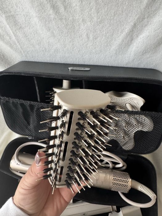 Маша SharkNinja FlexStyle 5-в-1 Air Styler и сешоар HD440SLEU