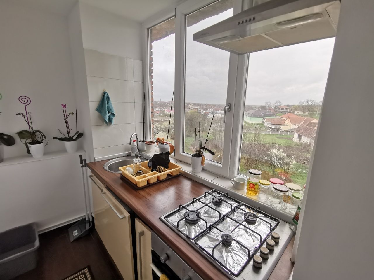 Închiriez apartament
